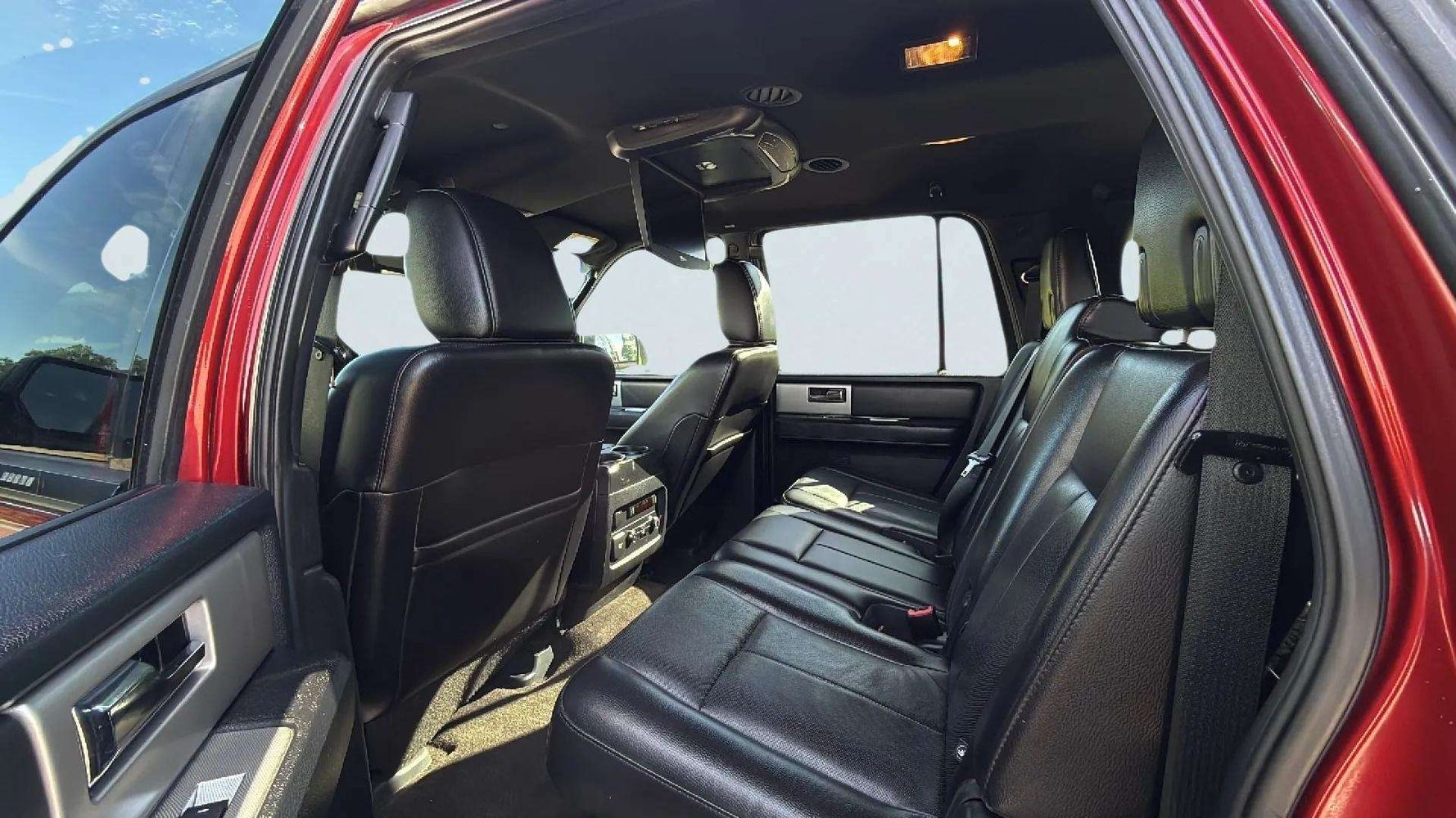 2015 Ford Expedition EL XLT photo 16