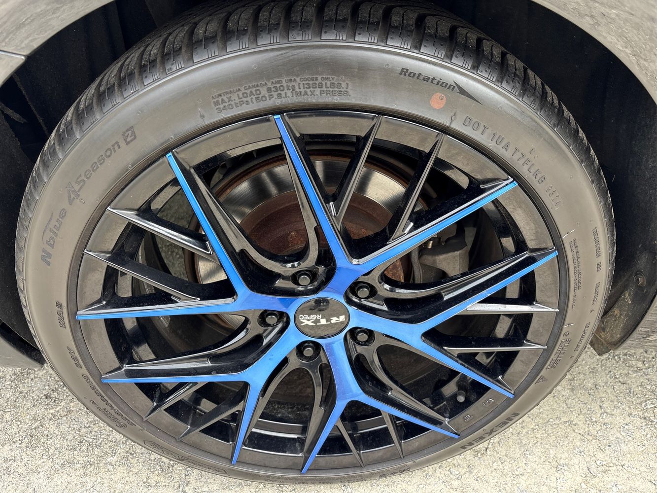 2016 Lexus IS 300 - Photo 16