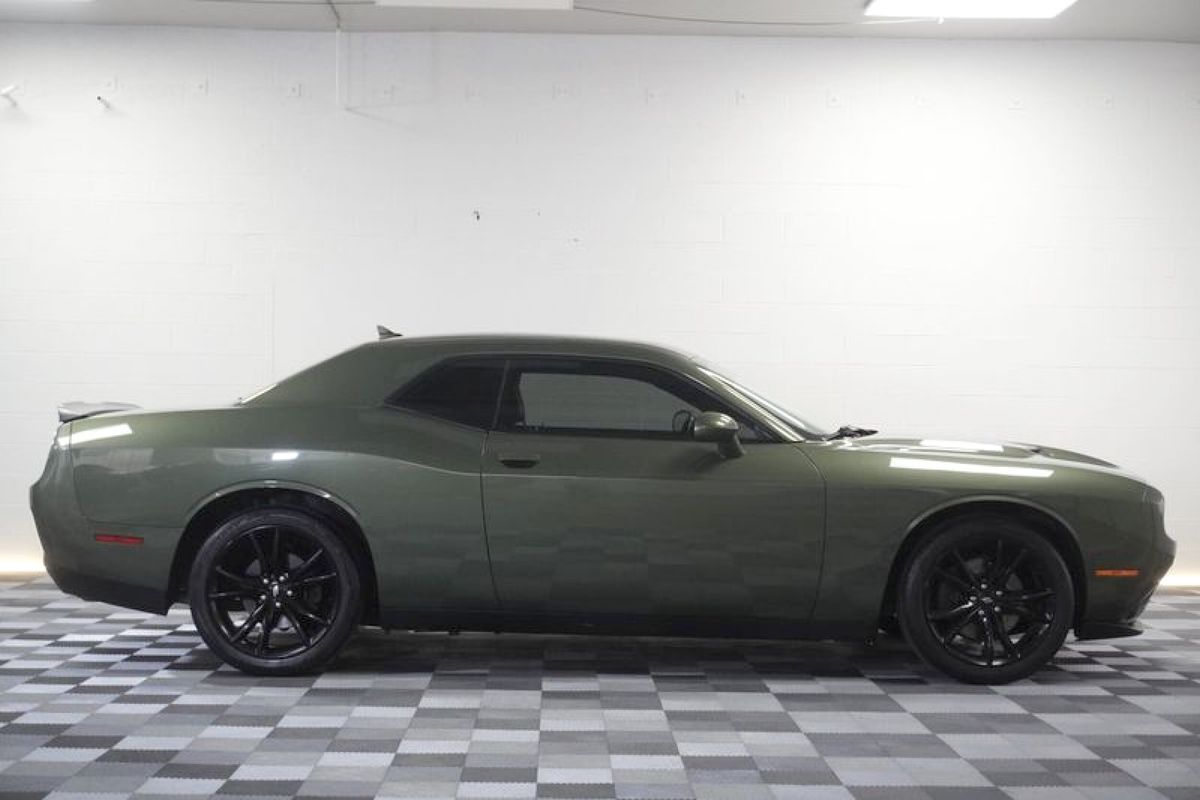 2018 Dodge Challenger SXT Plus