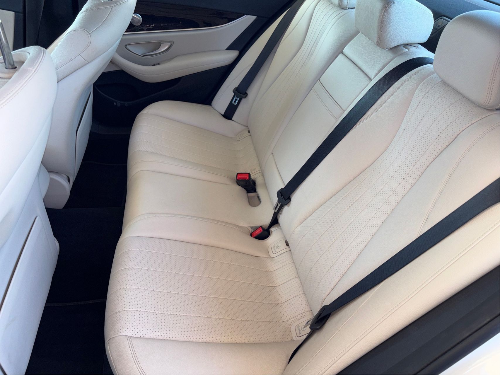 Mercedes-Benz e photo 10