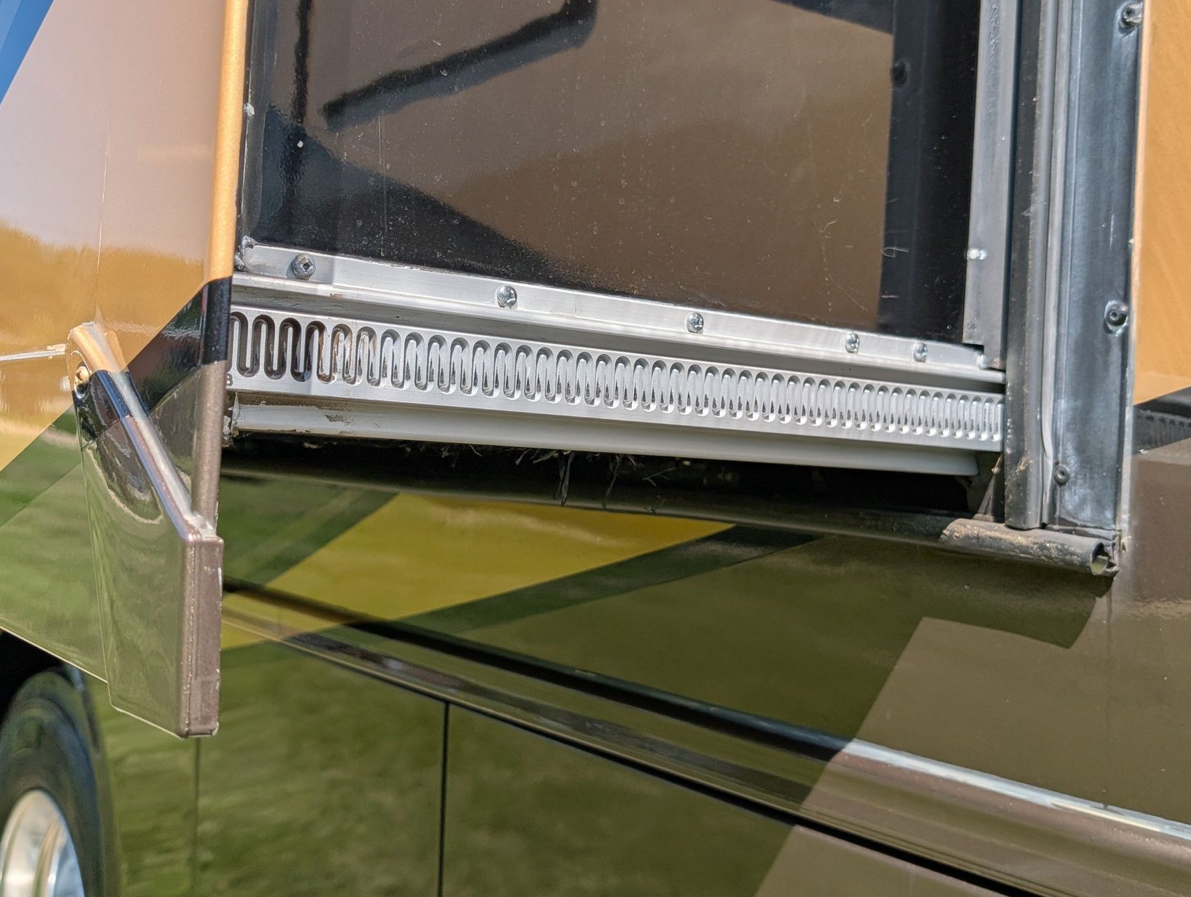 2019 Jayco Embark 46