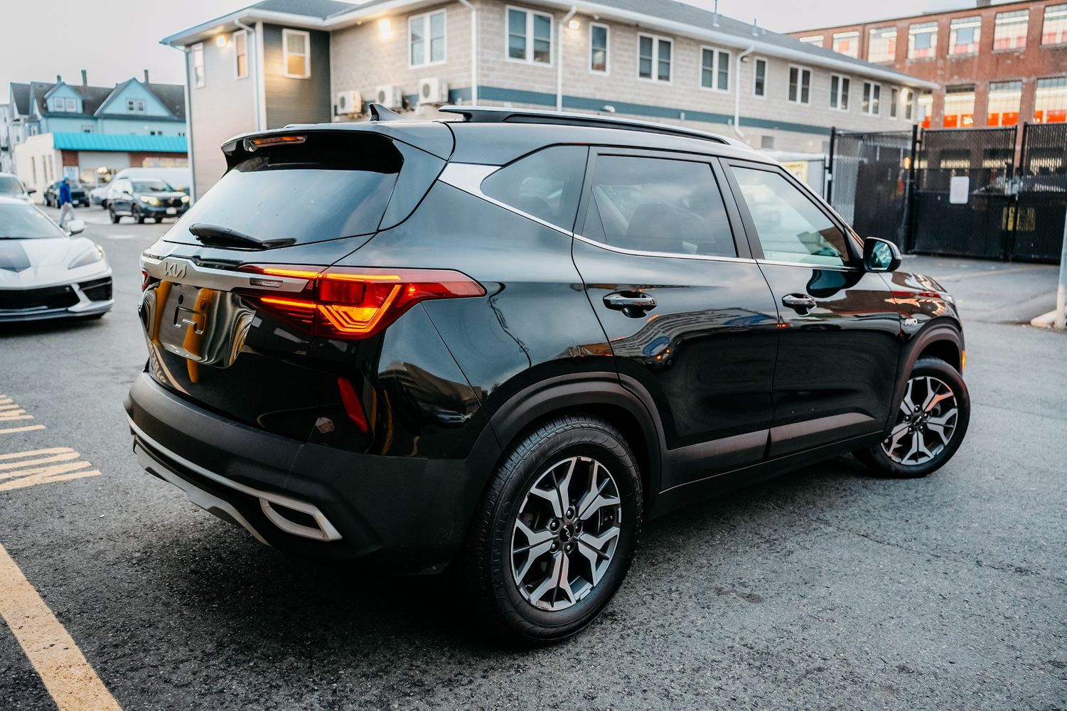 2022 Kia Seltos EX photo 4