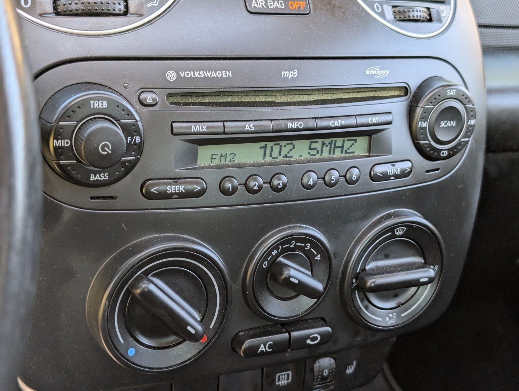 2008 Volkswagen New Beetle 55