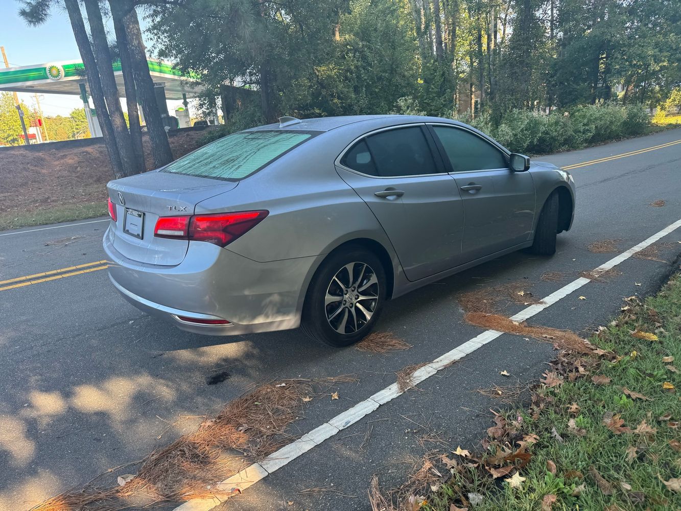 2015 Acura TLX Technology photo 9