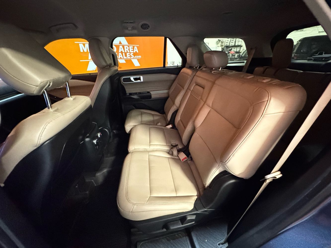 2020 Ford Explorer XLT photo 8