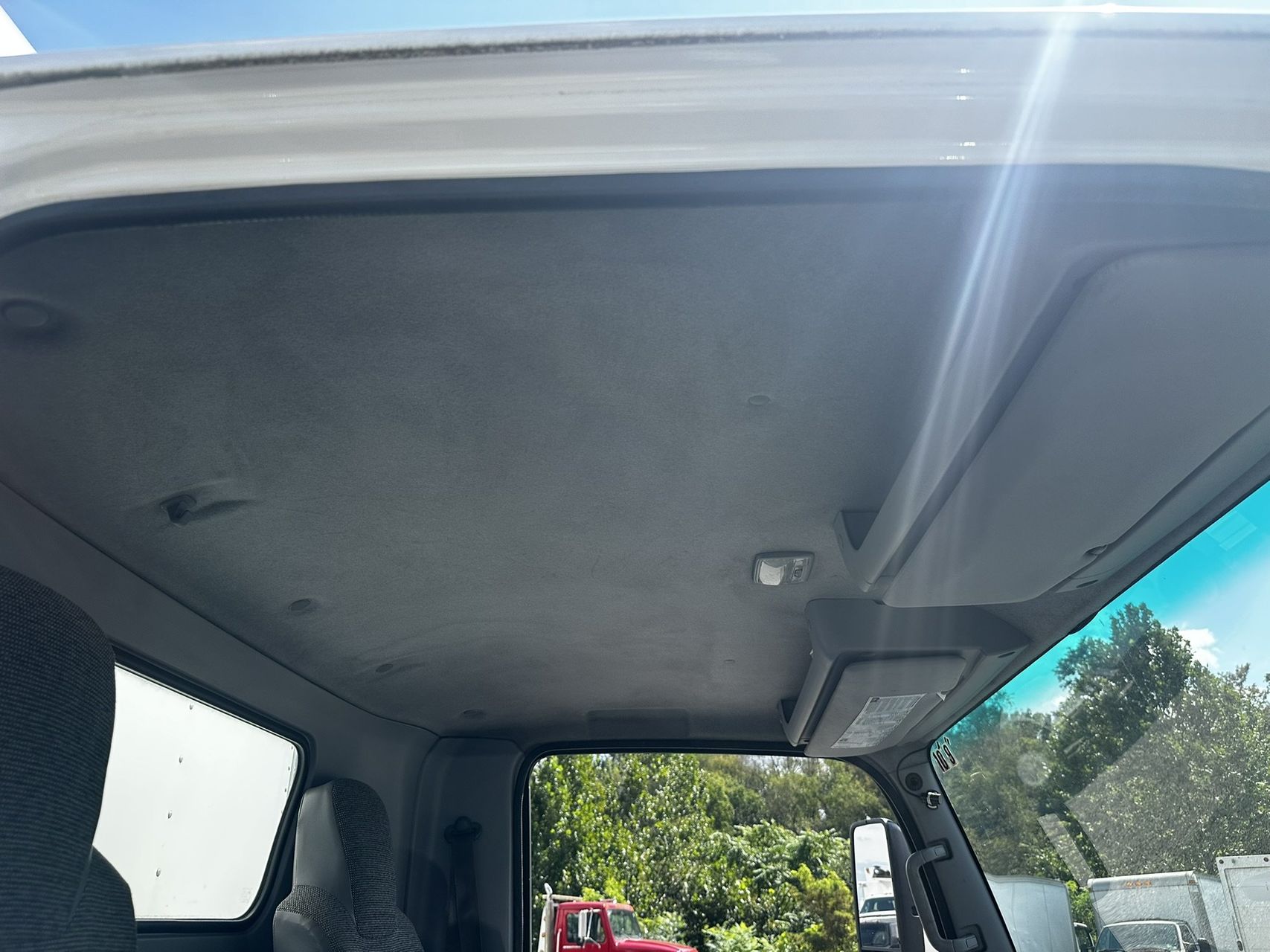 2017 Isuzu NRR 76