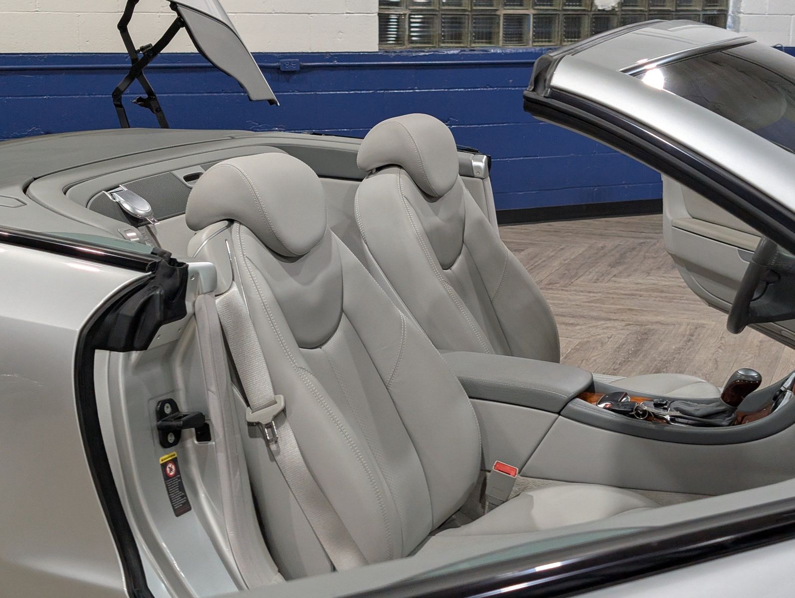 2004 Mercedes-Benz SL 500 74