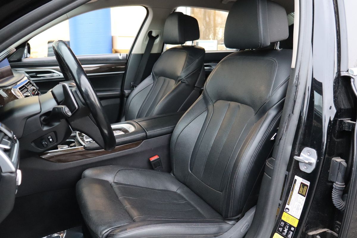 2019 BMW 740i xDrive