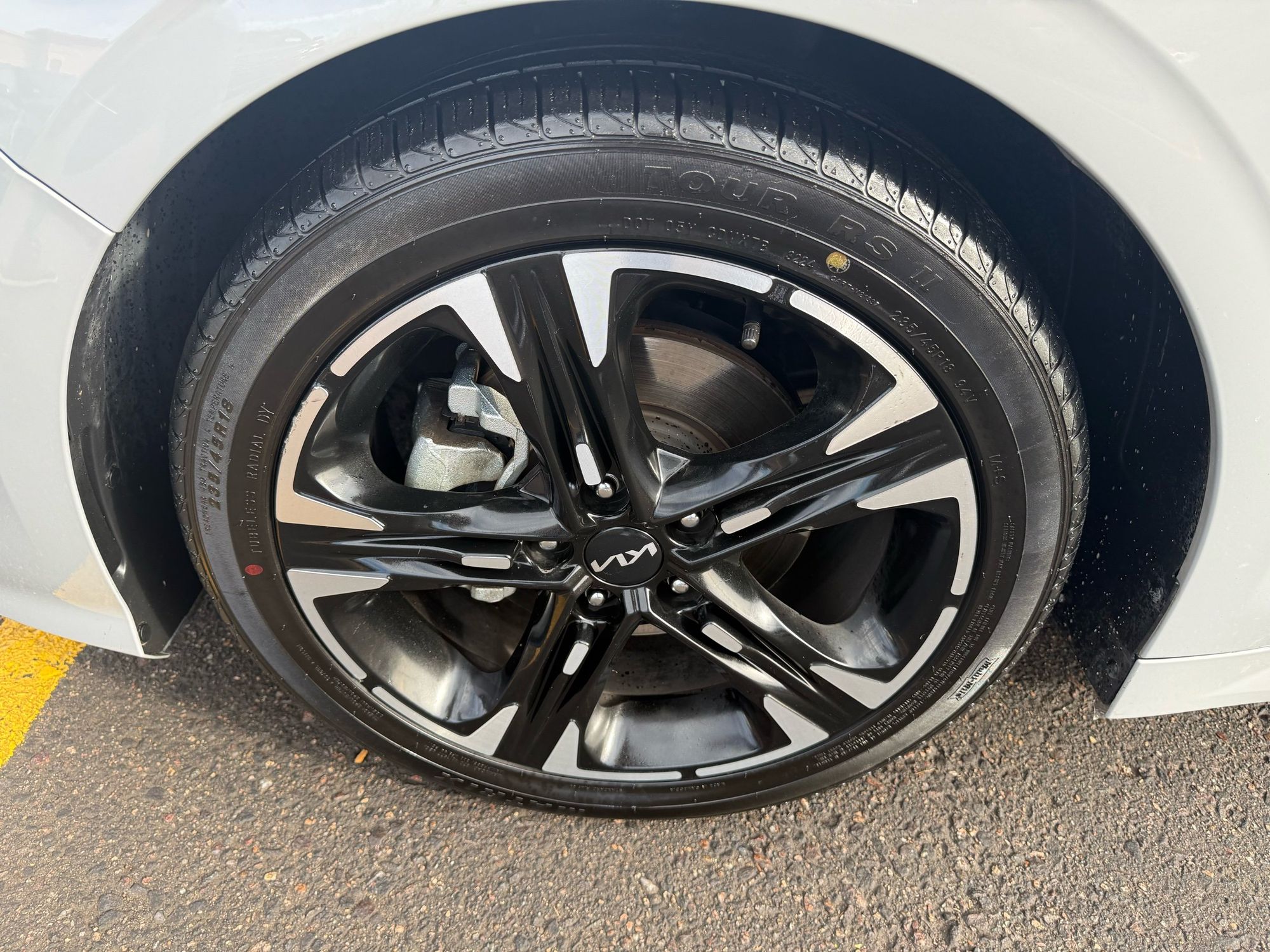 2022 Kia K5 GT-Line photo 3