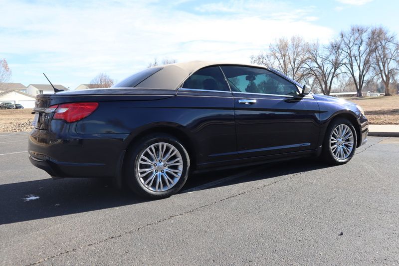 2012 Chrysler 200 Convertible Photos