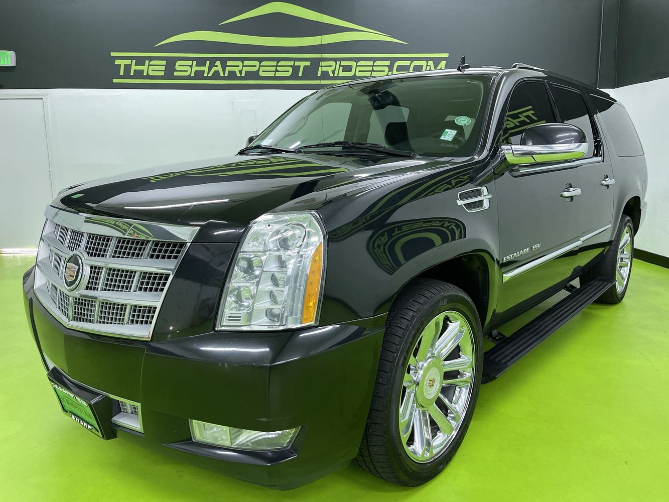 2013 Cadillac Escalade ESV Platinum photo 4