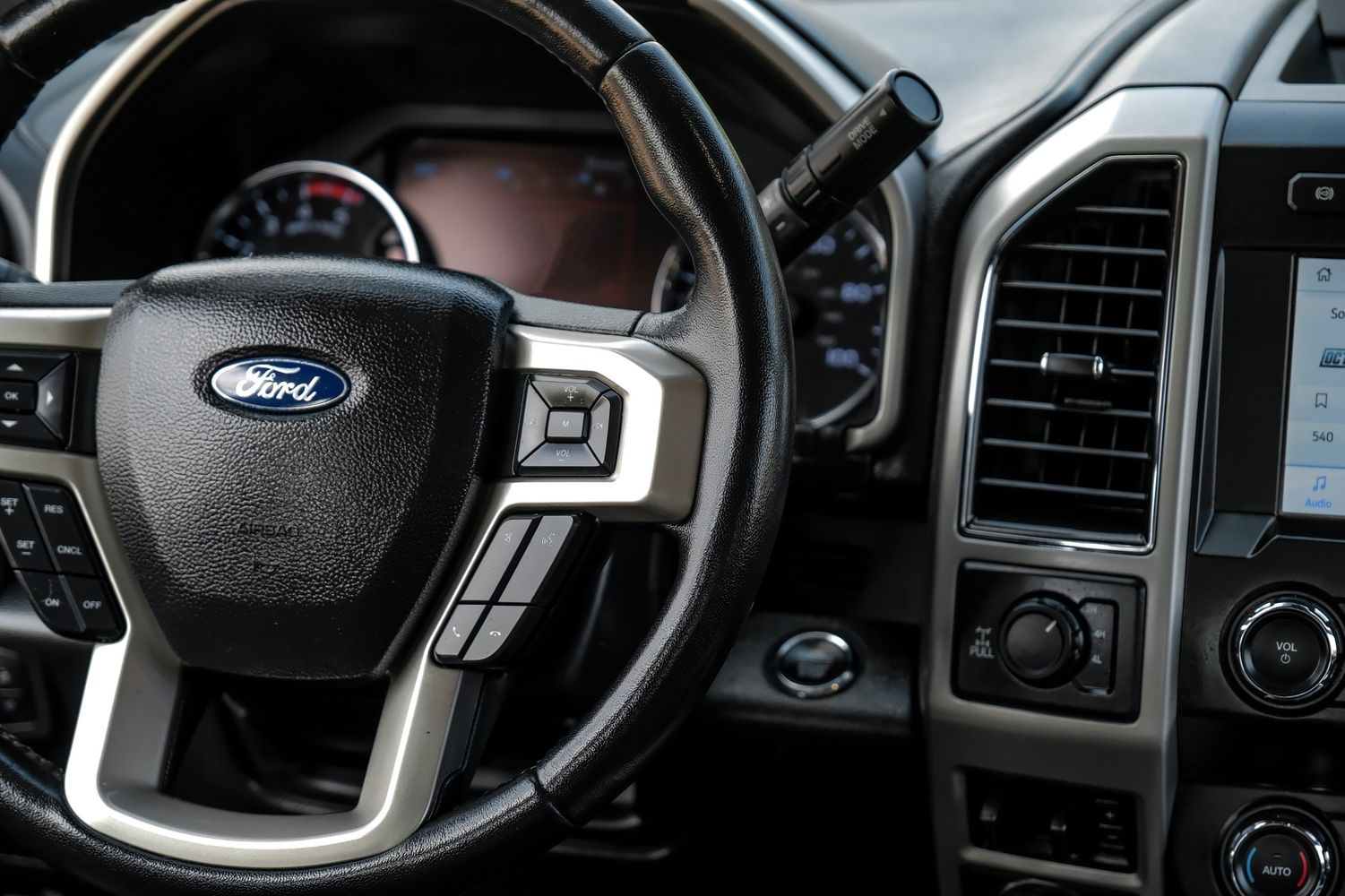 2021 Ford F-250 Lariat photo 23