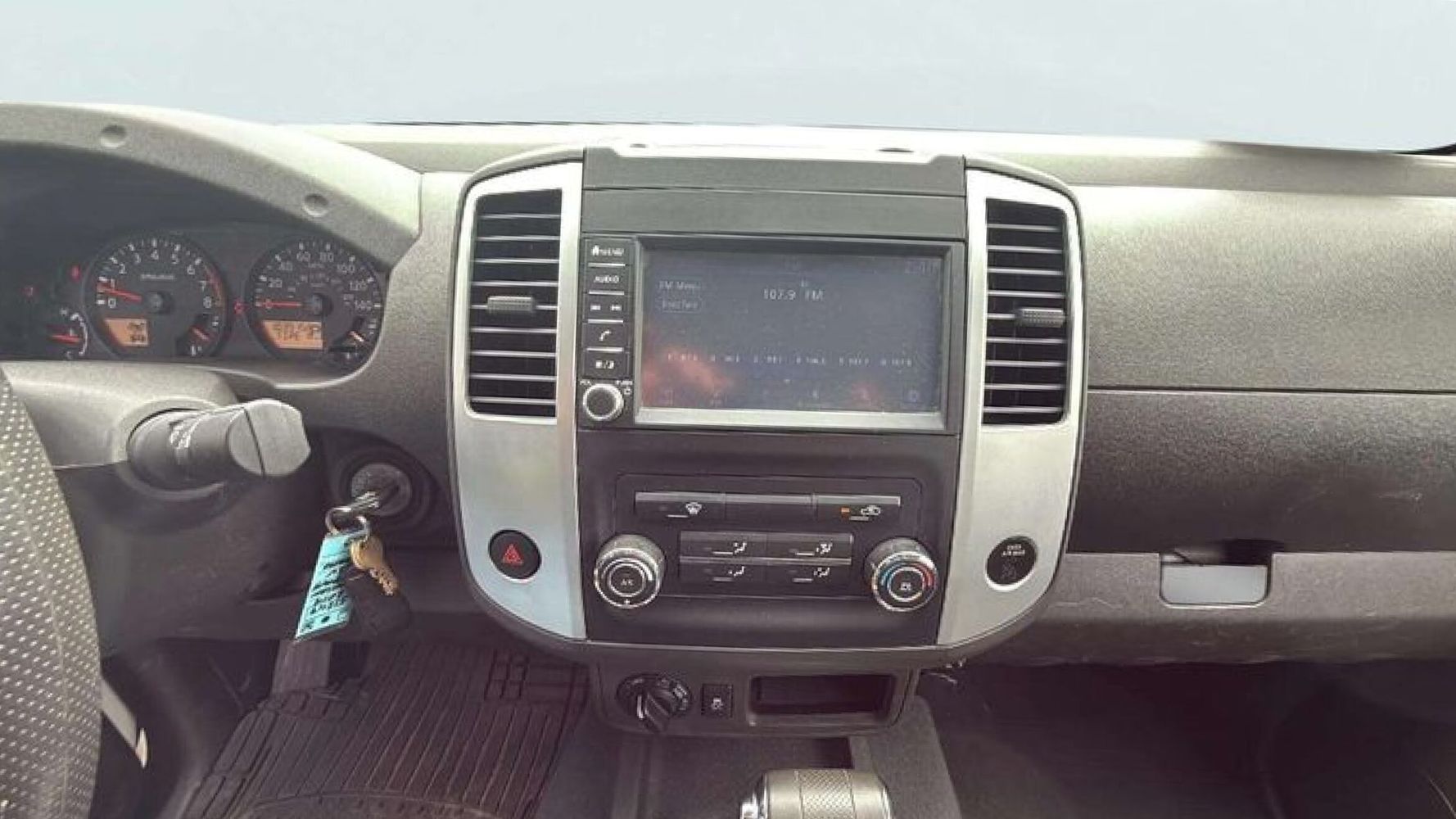 2019 Nissan Frontier SV photo 10