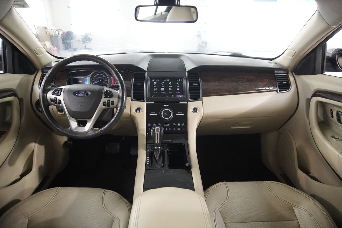 2018 Ford Taurus Limited