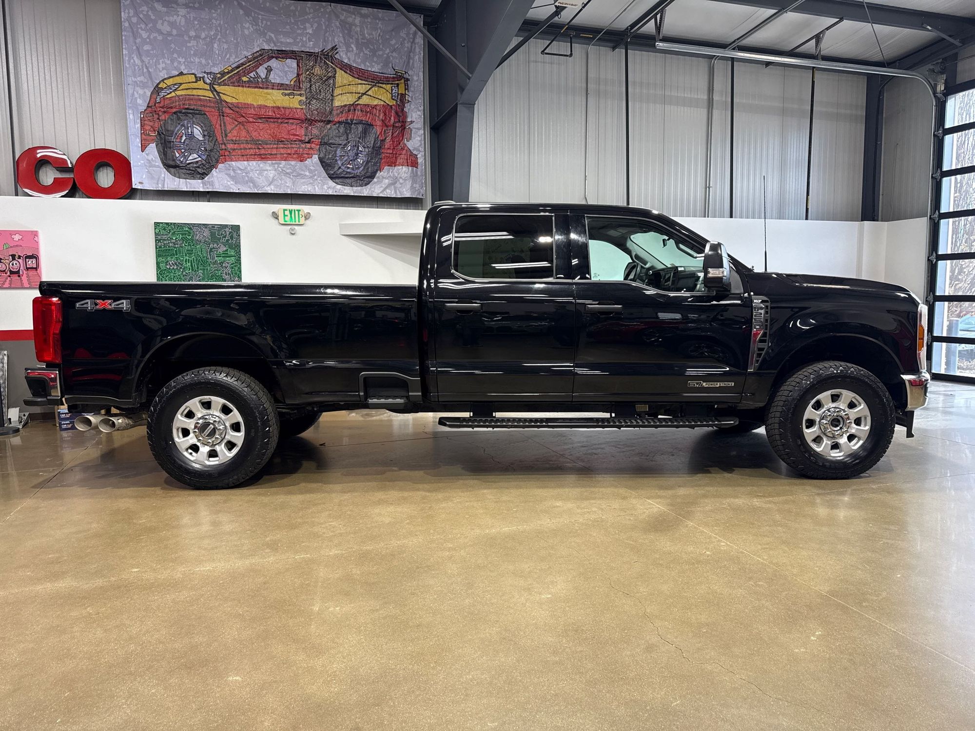 2024 Ford F-250 XLT photo 2