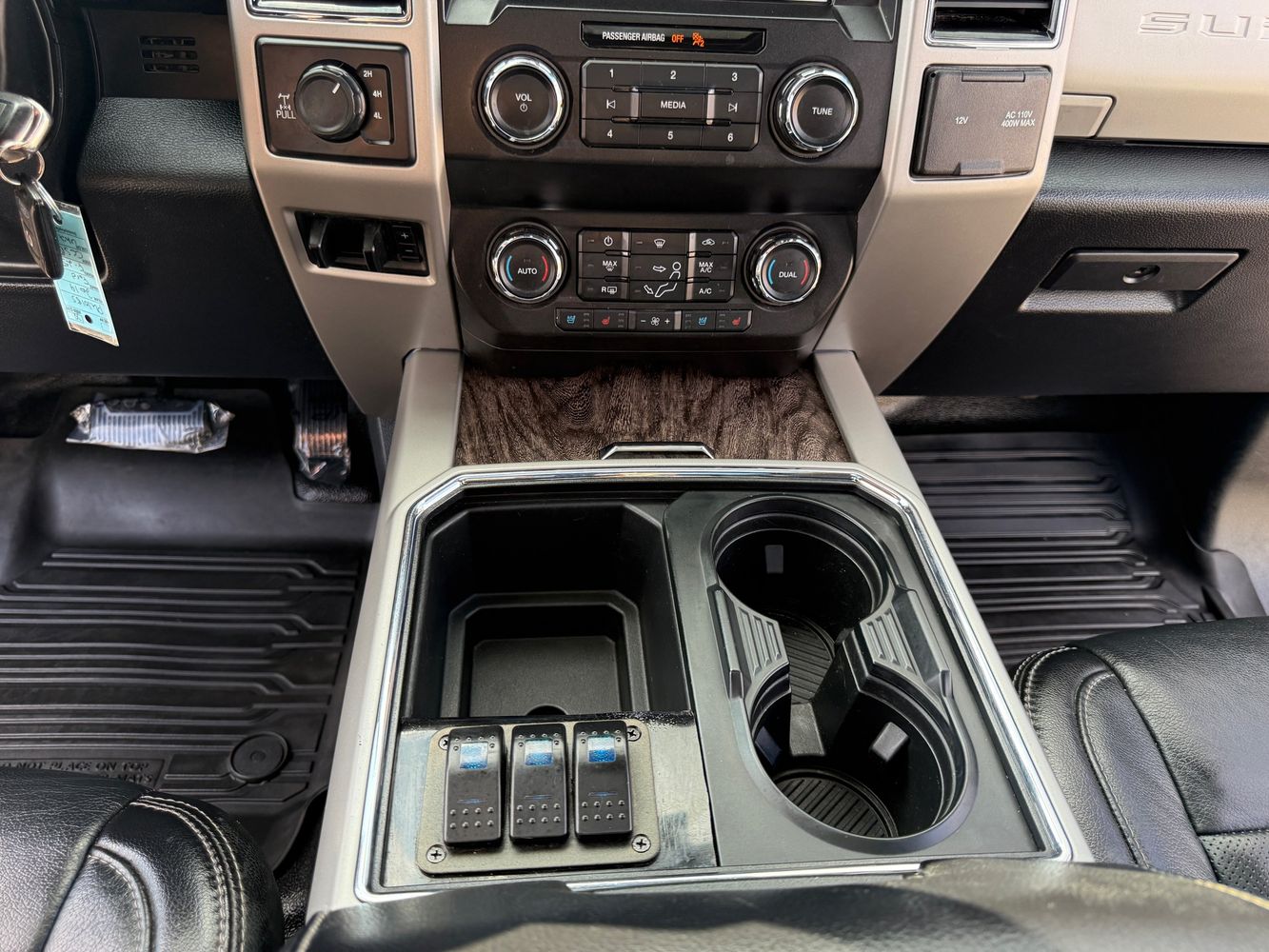 2019 Ford F-250 Lariat photo 26