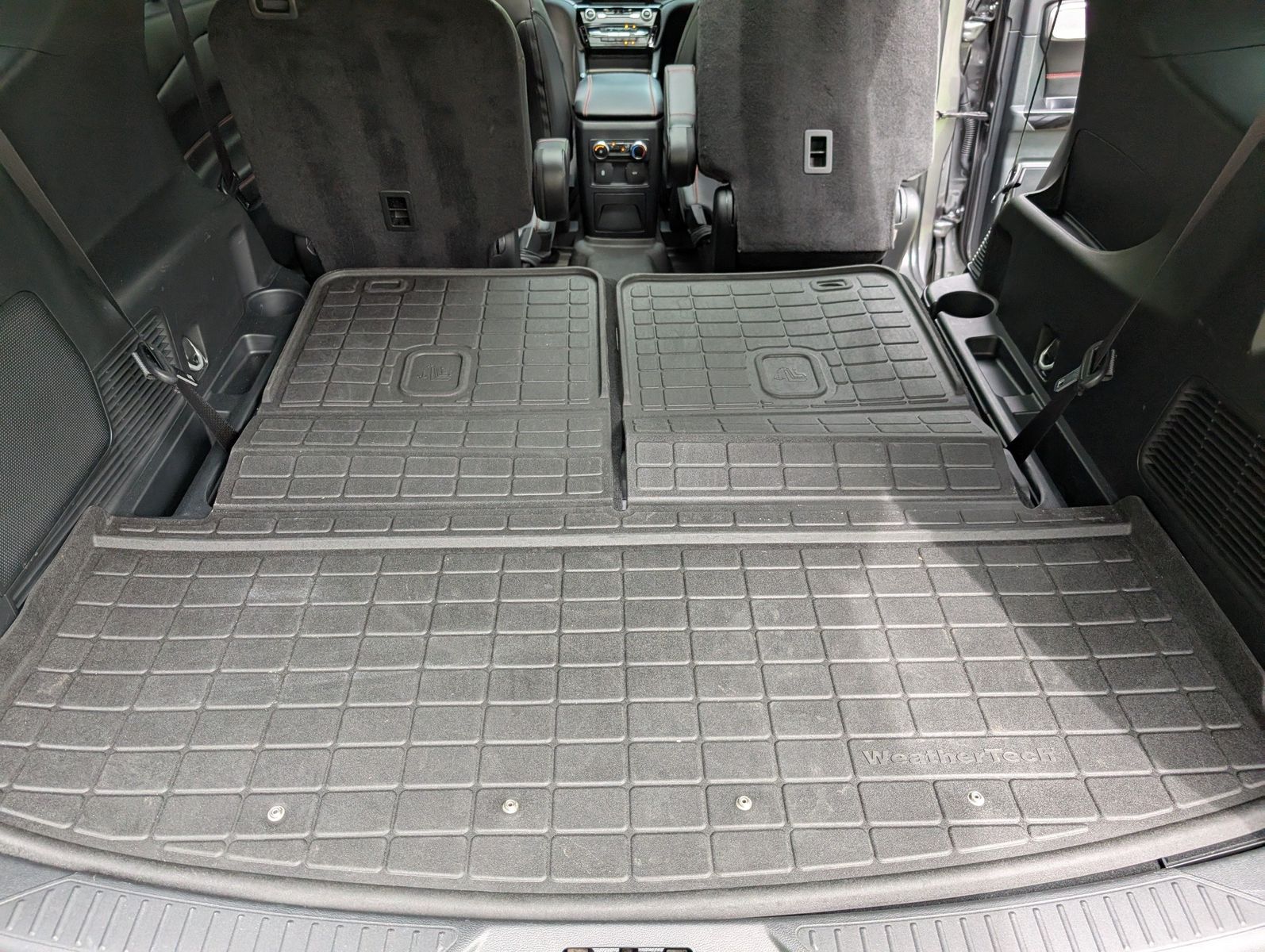 2024 Ford Explorer 57