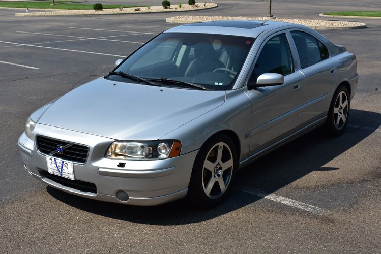 2005 Volvo S60 T5 | Victory Motors of Colorado