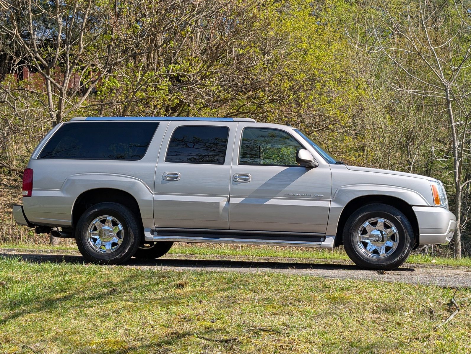 2004 Cadillac Escalade ESV 11