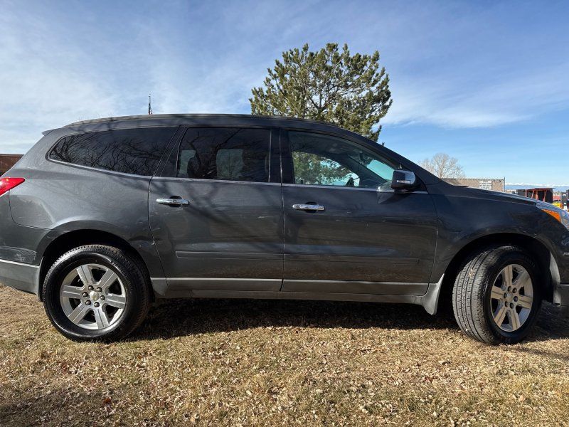 2011 Chevrolet Traverse 1LT photo 9