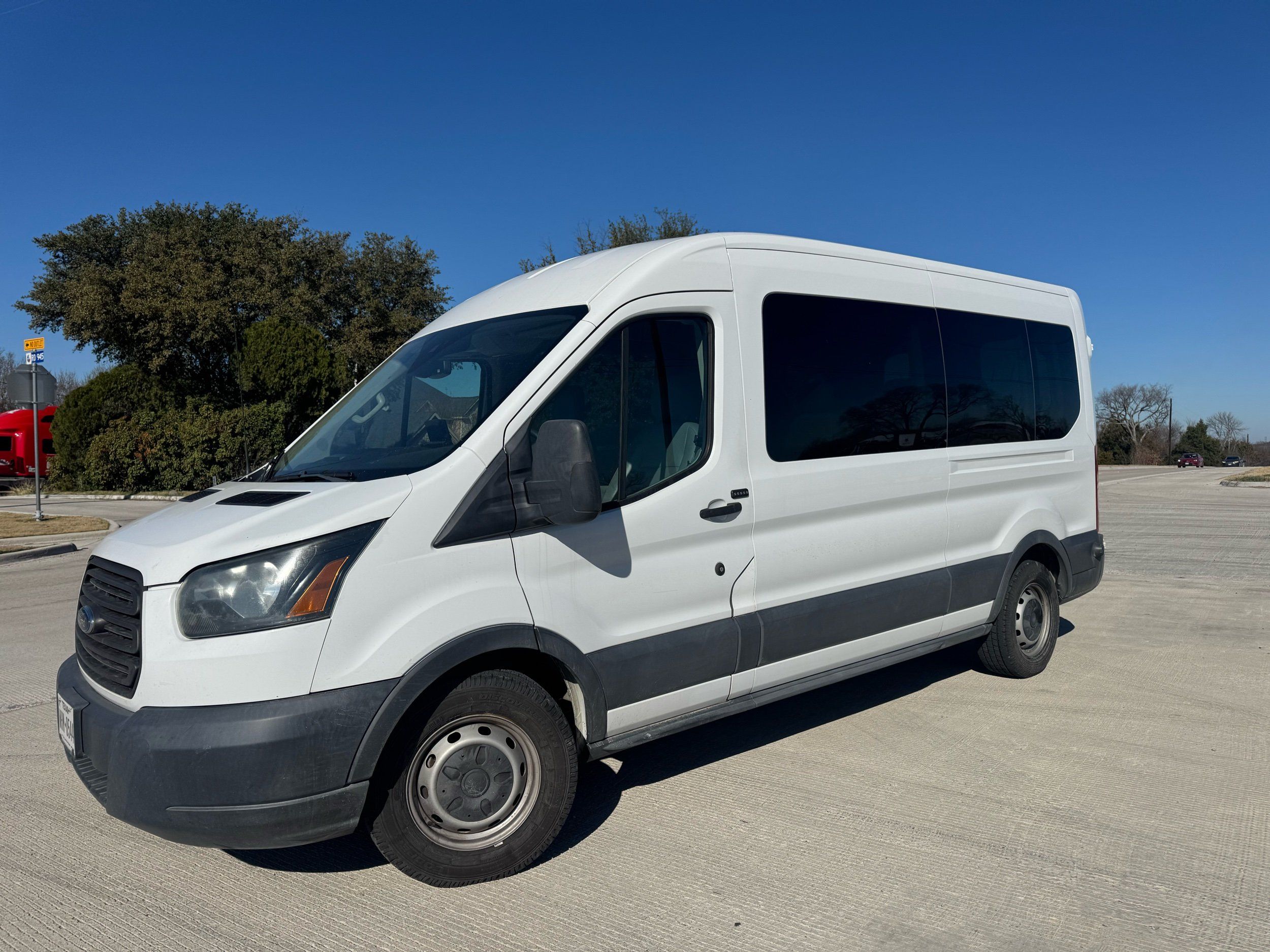 2016 Ford Transit XL's photo