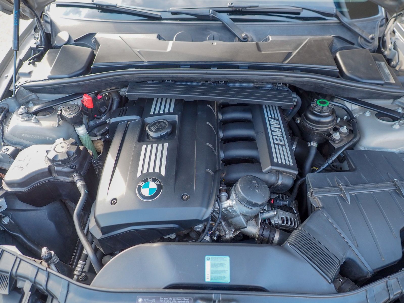 2011 BMW 128I 33