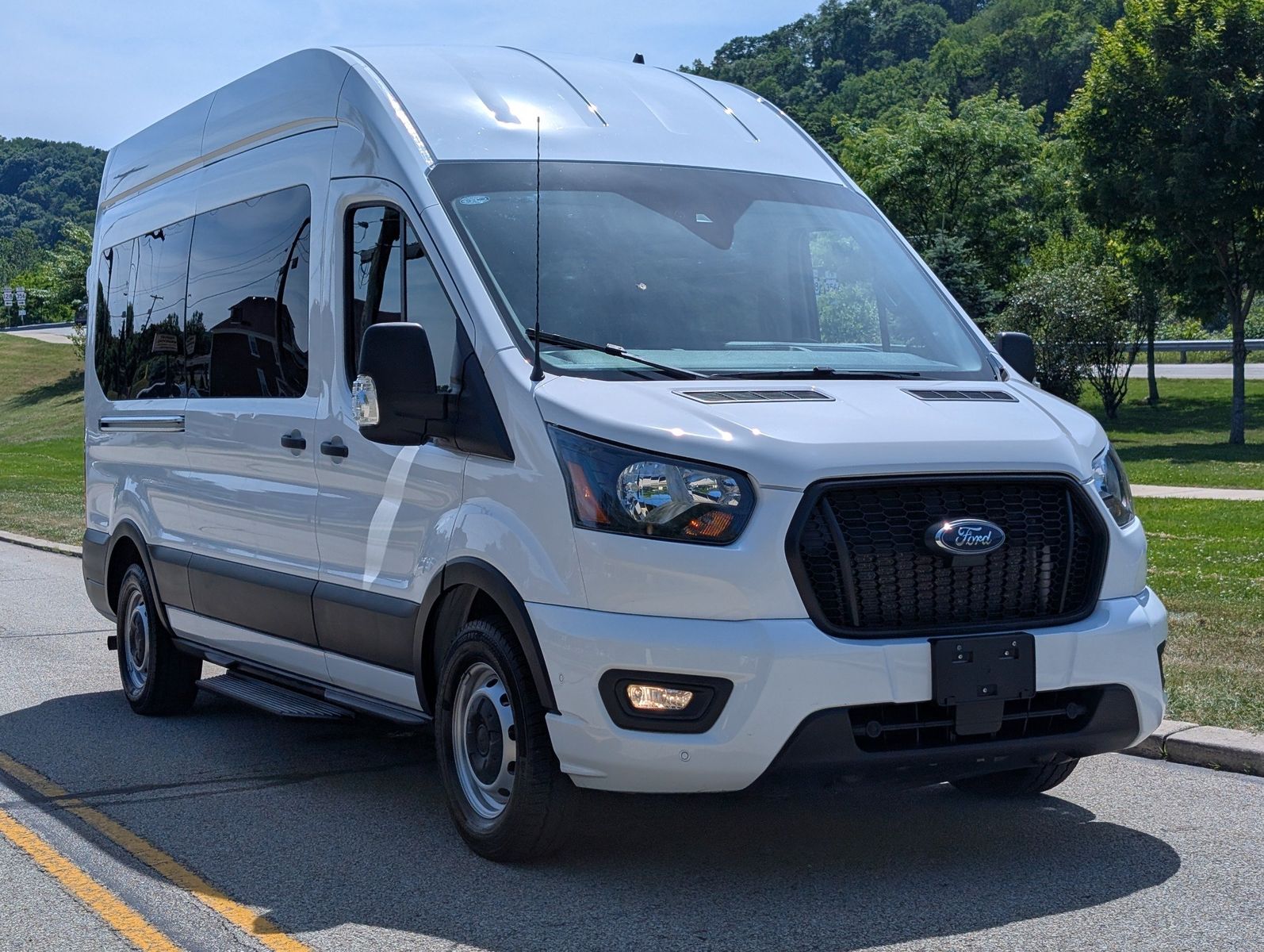 2023 Ford Transit-350 Passenge 2