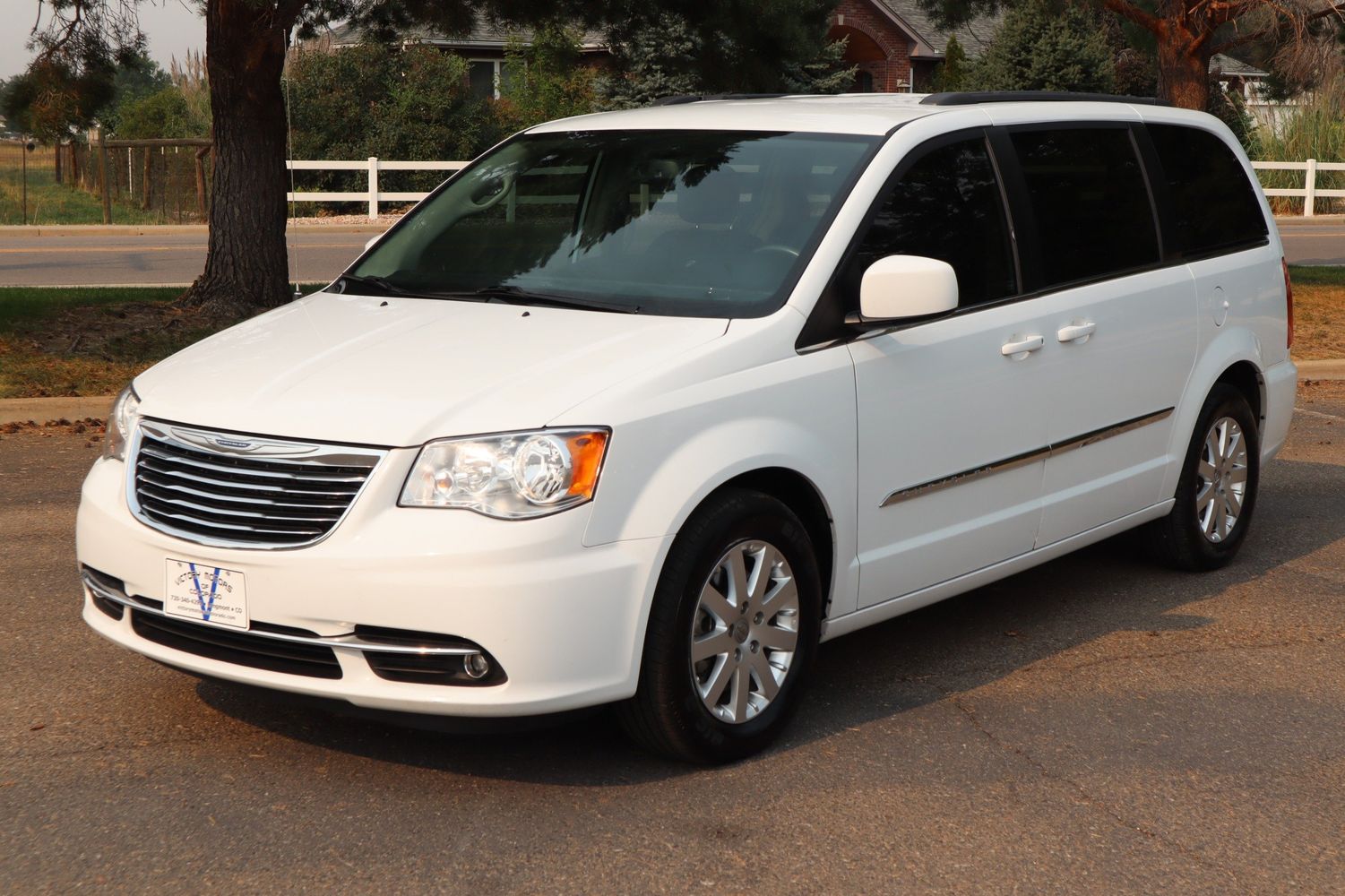 2016 Chrysler Town and Country Touring Victory Motors of