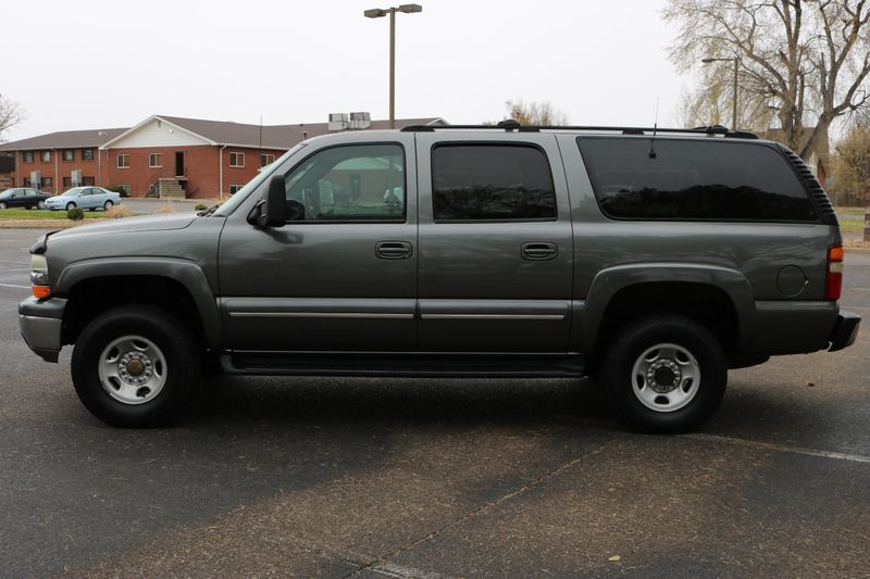 2001 Chevrolet Suburban Photos