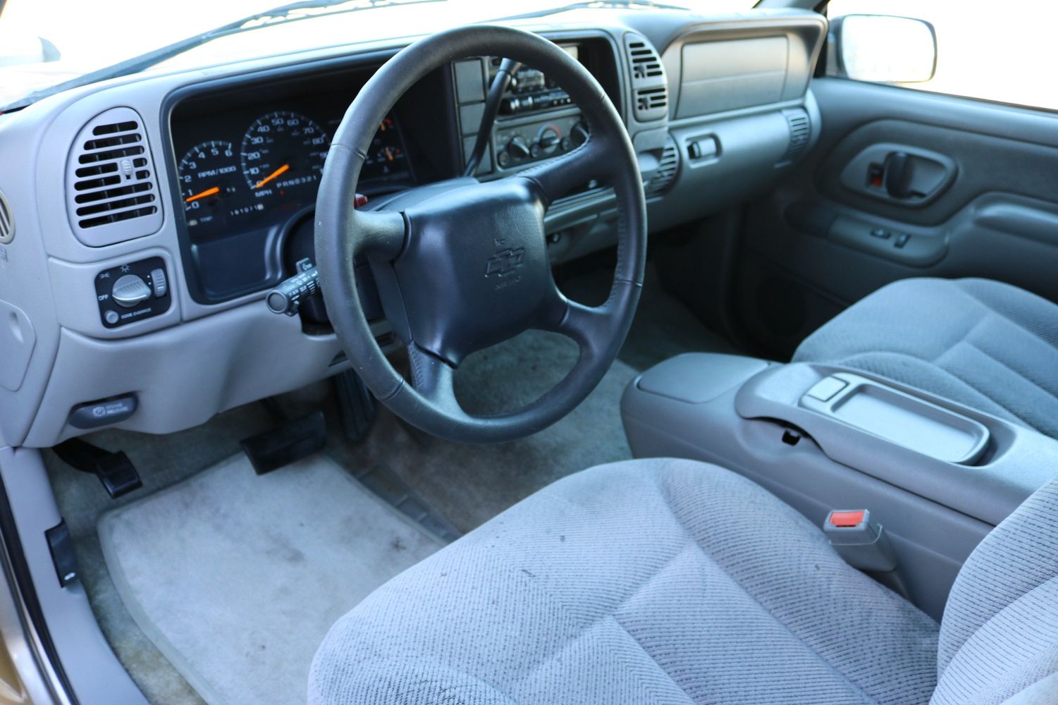 1999 Chevrolet Suburban LS | Victory Motors of Colorado