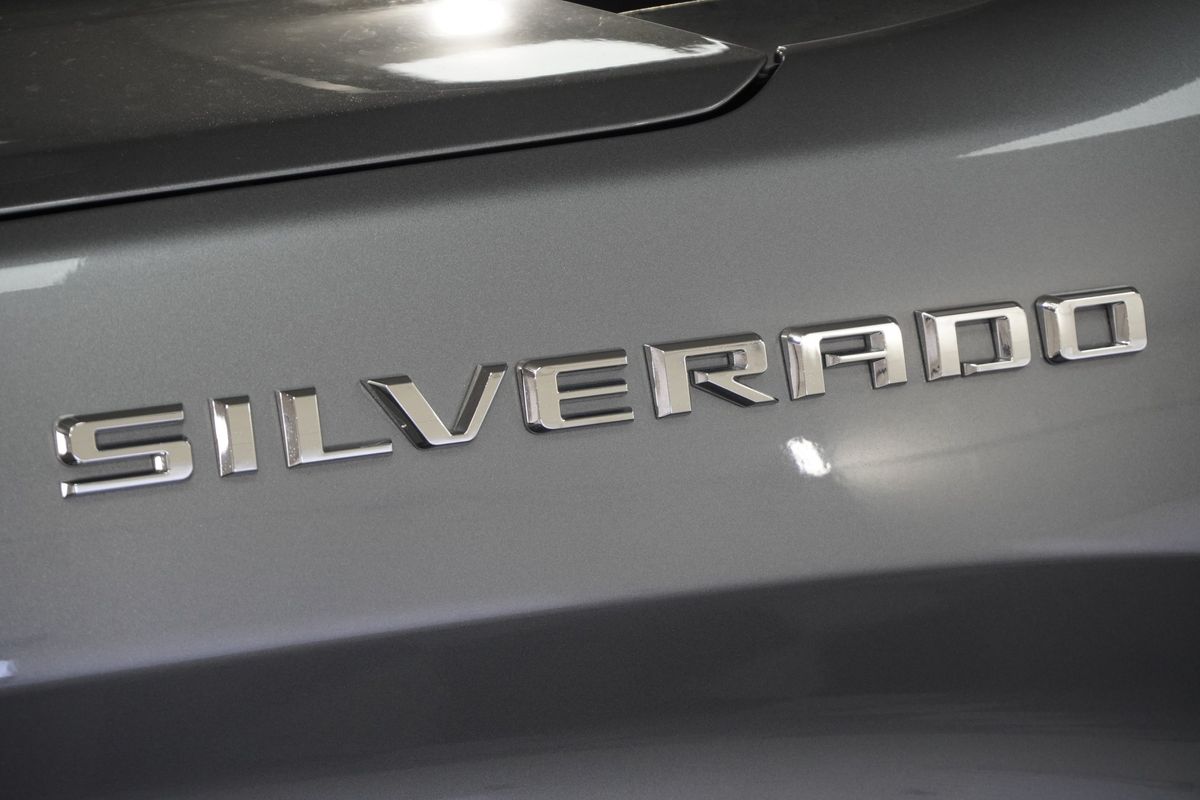 2021 Chevrolet Silverado 1500 4WD Crew Cab Short Bed LTZ