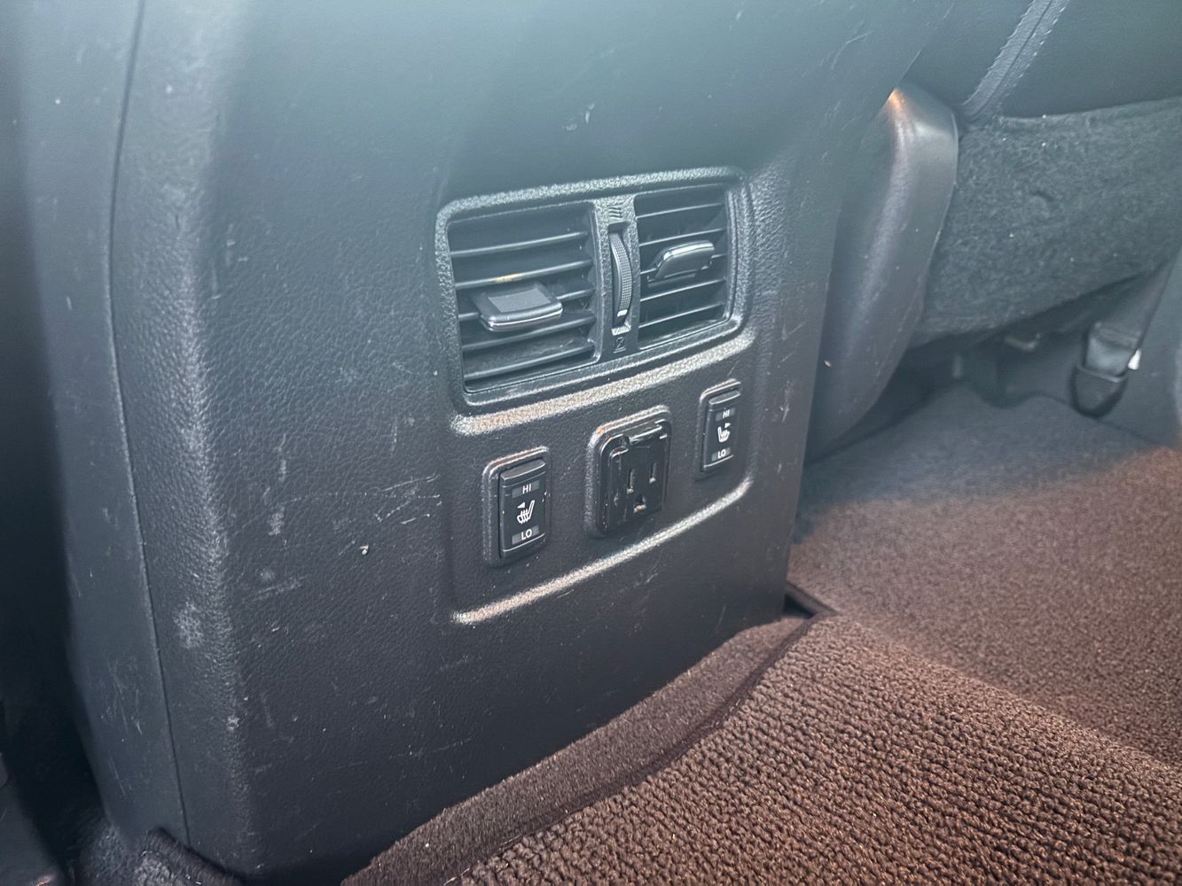 2016 Nissan Titan PRO-4X photo 47