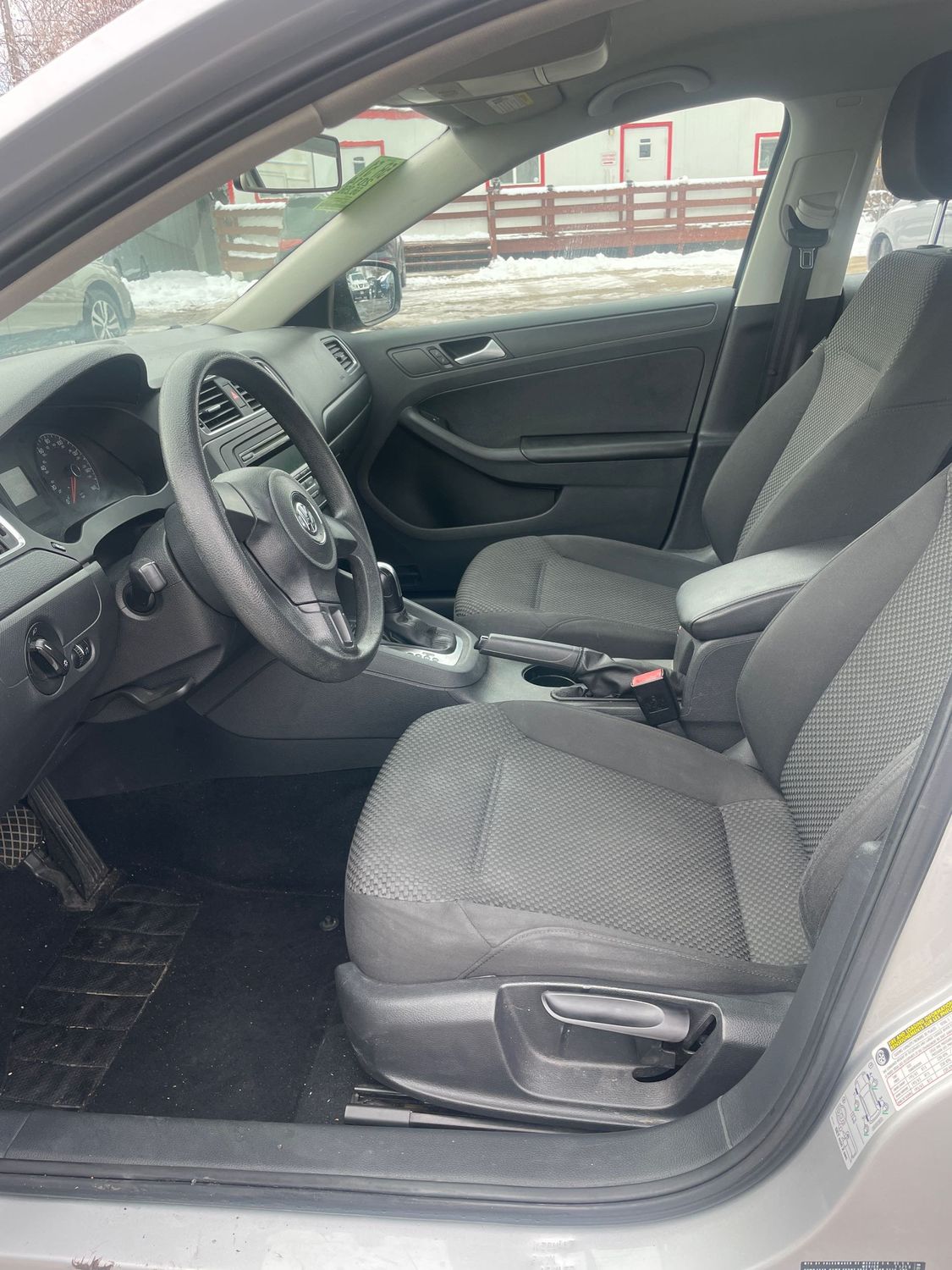 2014 Volkswagen Jetta 2.0 S photo 2