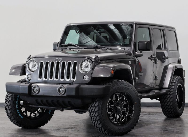 2017 Jeep Wrangler Unlimited Sahara | C R U