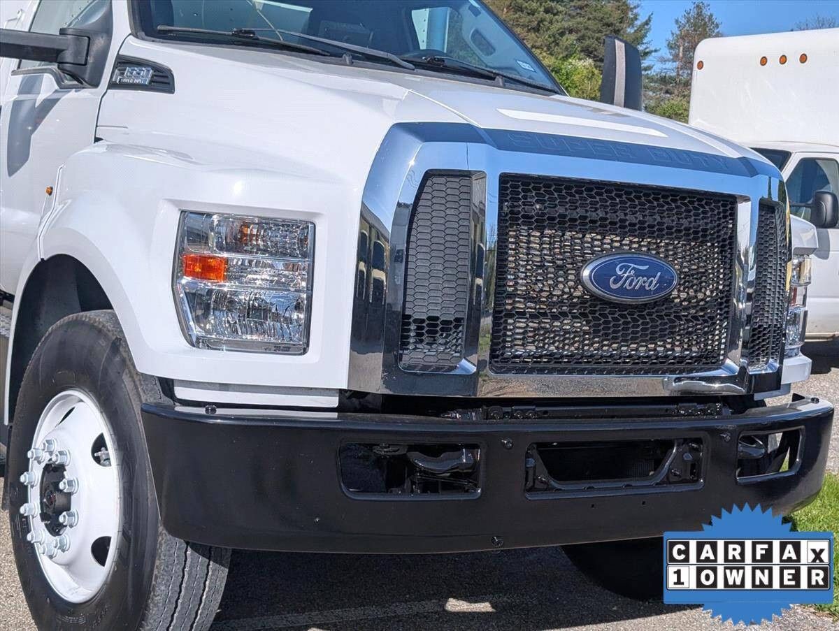 2021 Ford F-650 Super Duty 13