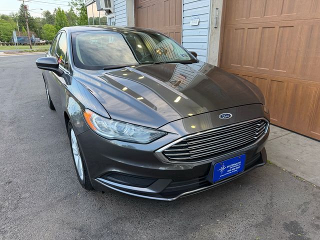 Gray 2018 Ford Fusion Sedan Front-Wheel Drive 6-Speed Automatic