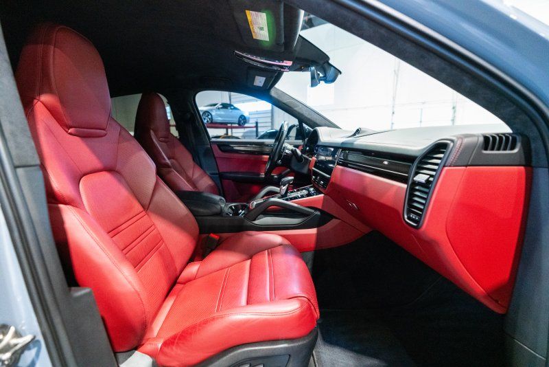 2023 Porsche Cayenne Coup Turbo GT - Photo 31