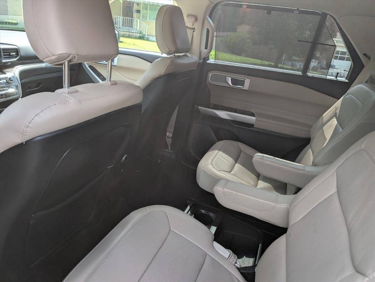 2020 Ford Explorer Hybrid Limited photo 30