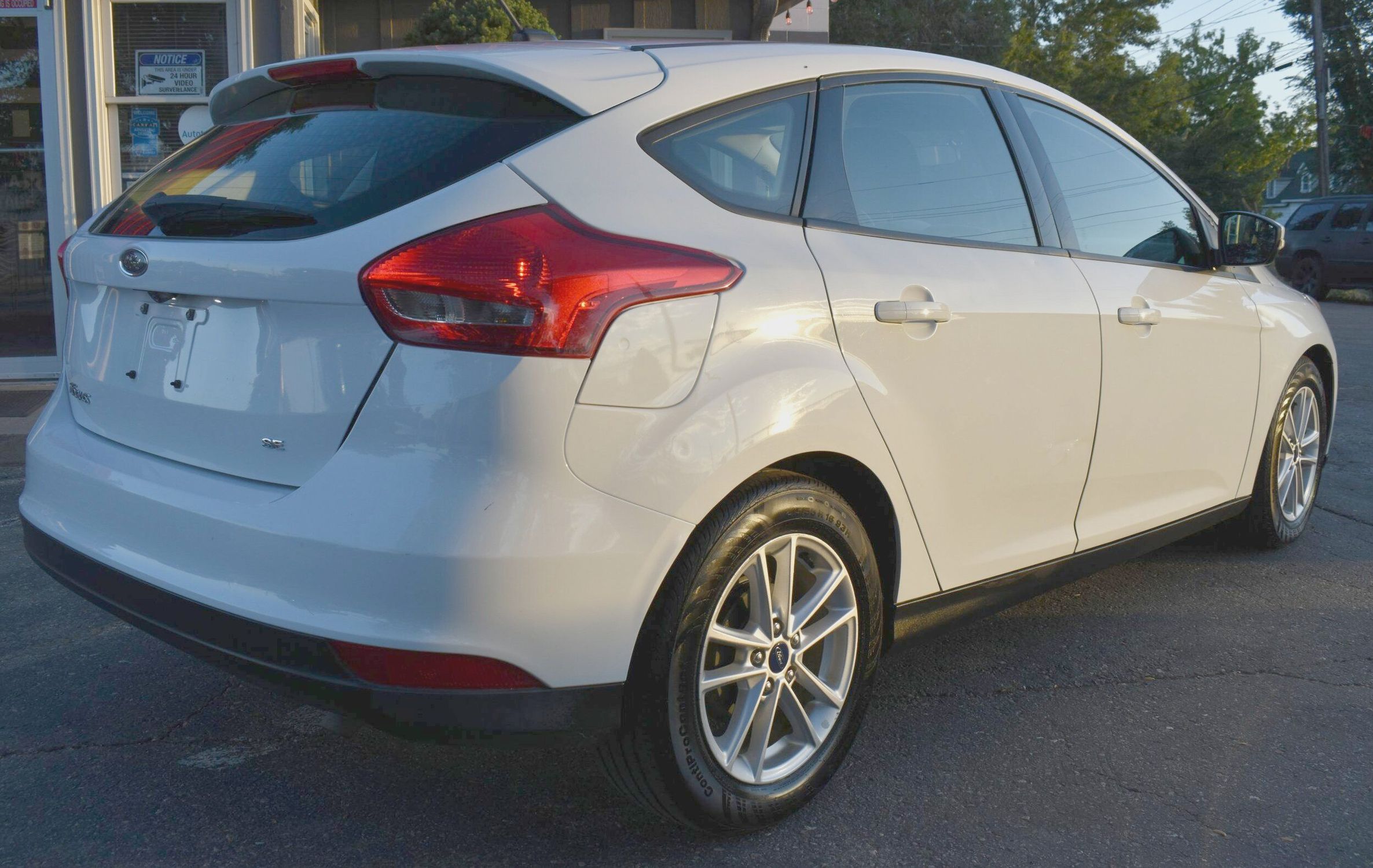 2017 Ford Focus SE photo 4