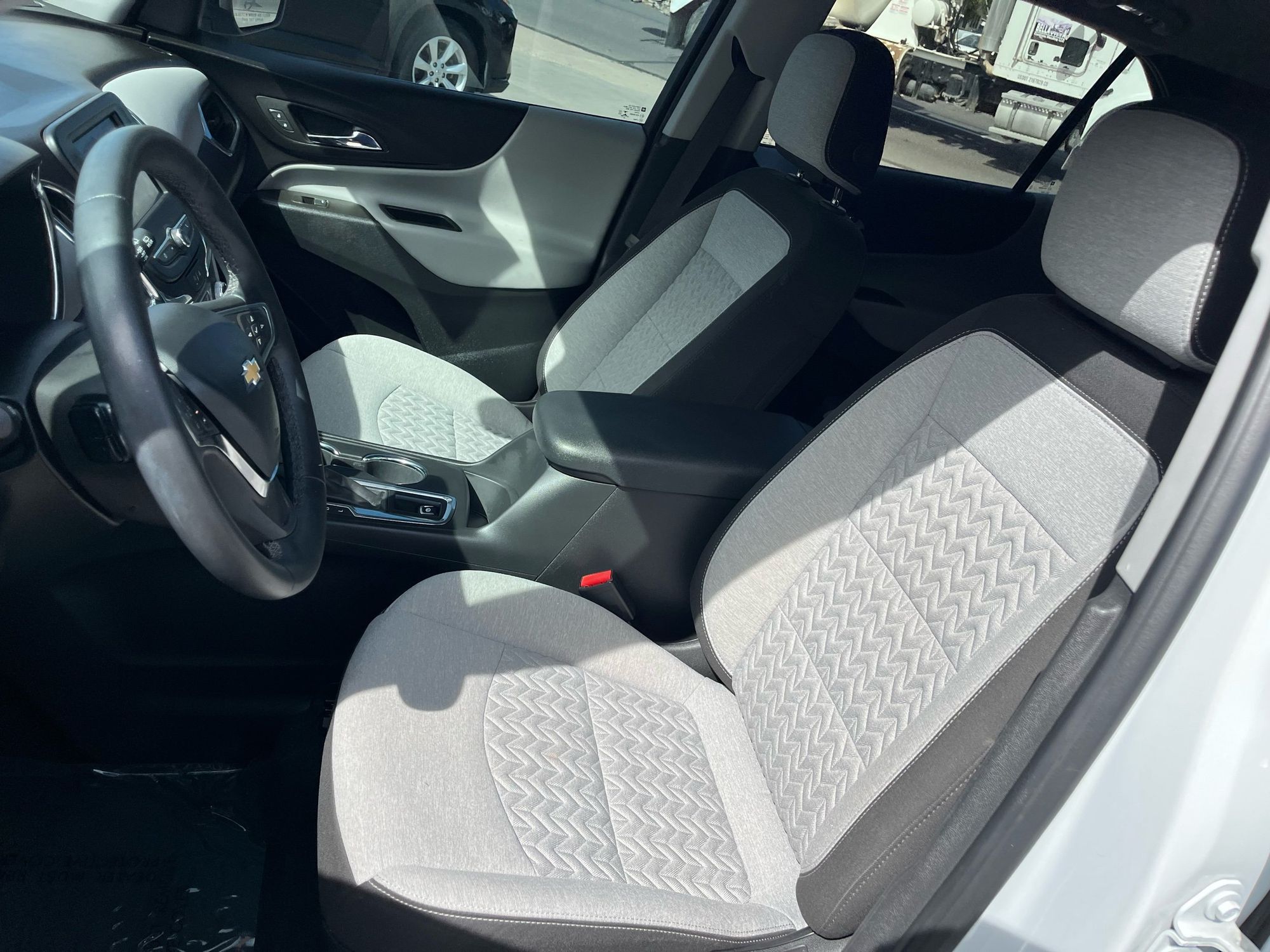 2023 Chevrolet Equinox LT photo 12