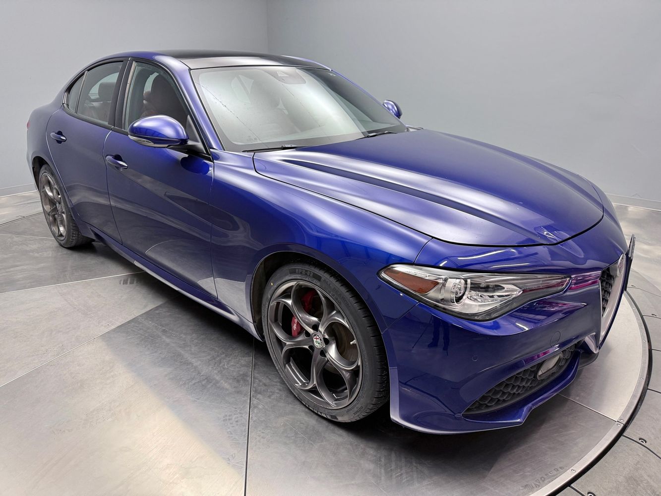 2020 Alfa Romeo Giulia Ti Sport photo 3