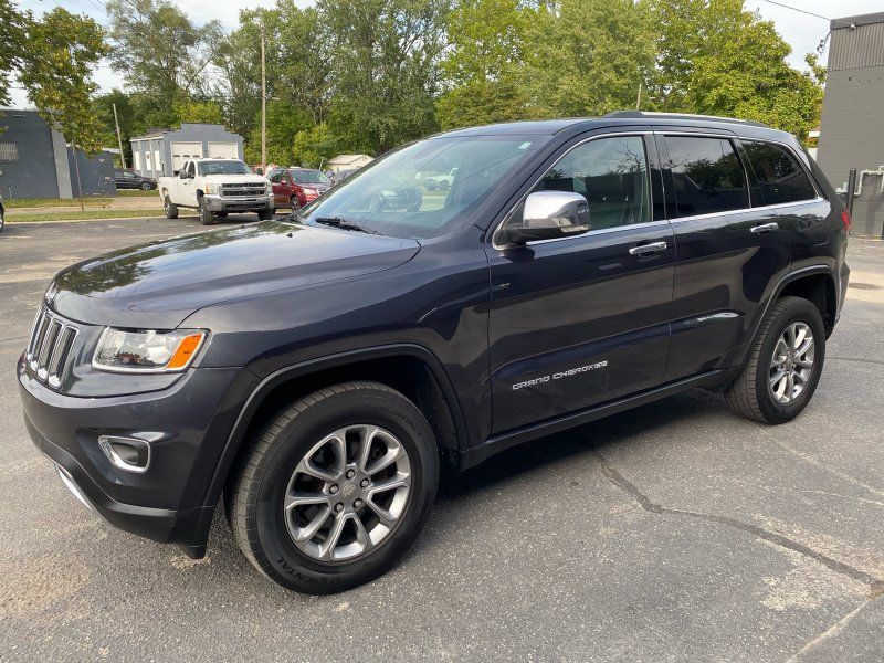 2015 Jeep Grand Cherokee Limited photo 2