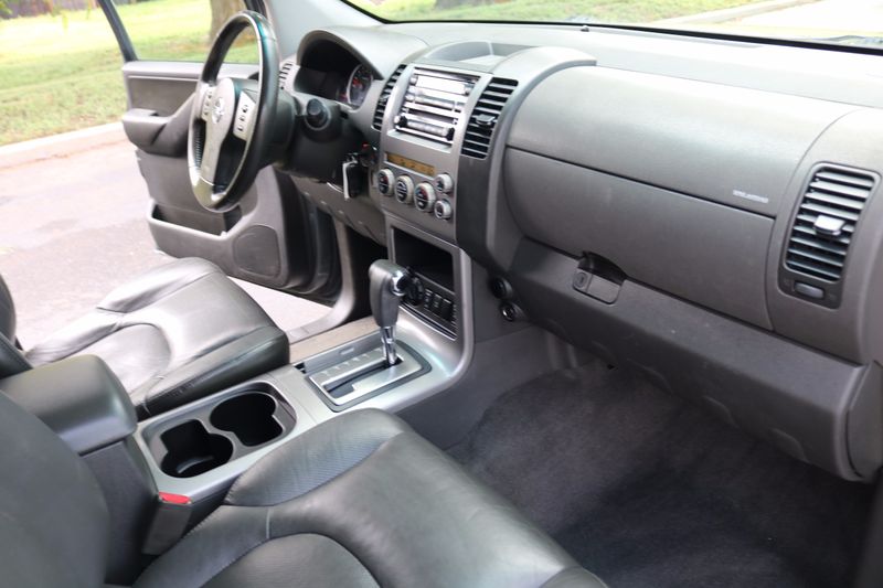 2006 Nissan Pathfinder SE | Victory Motors of Colorado