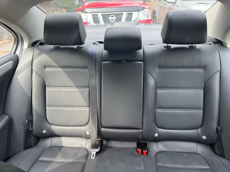 2013 Volkswagen Jetta SE photo 19