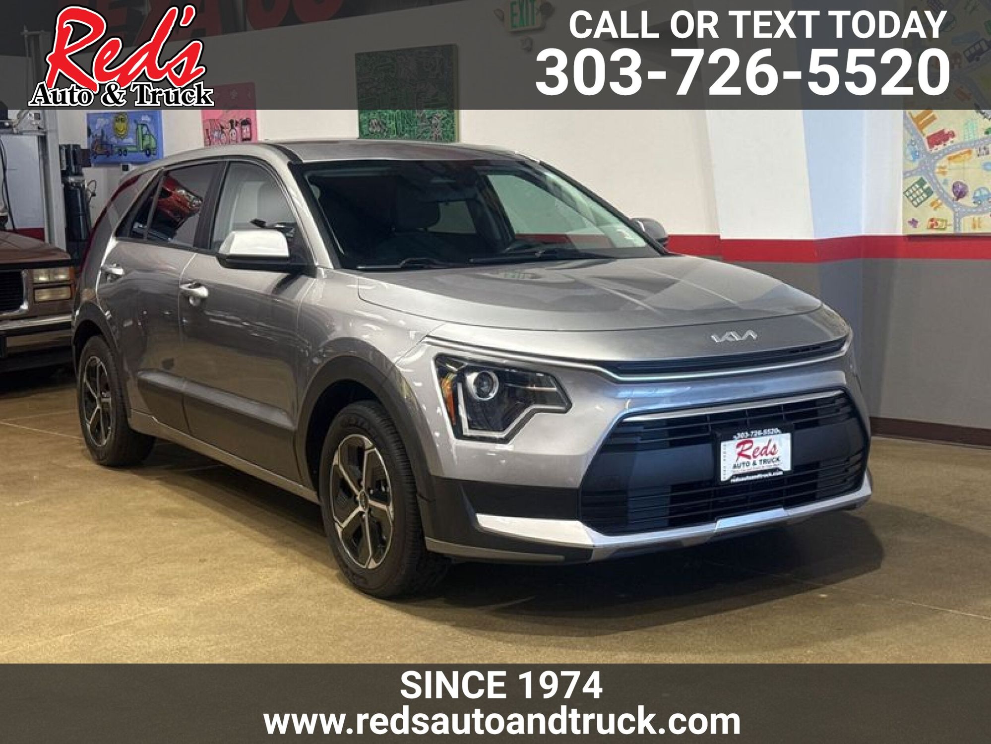 2023 Kia Niro LX HEV's photo