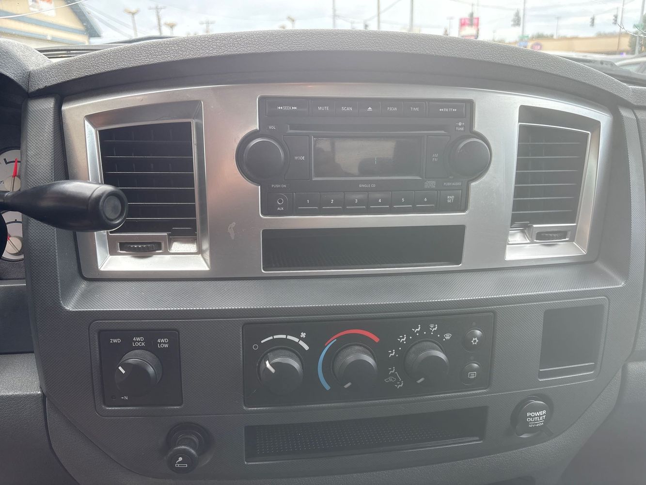 2007 Dodge Ram SLT photo 11