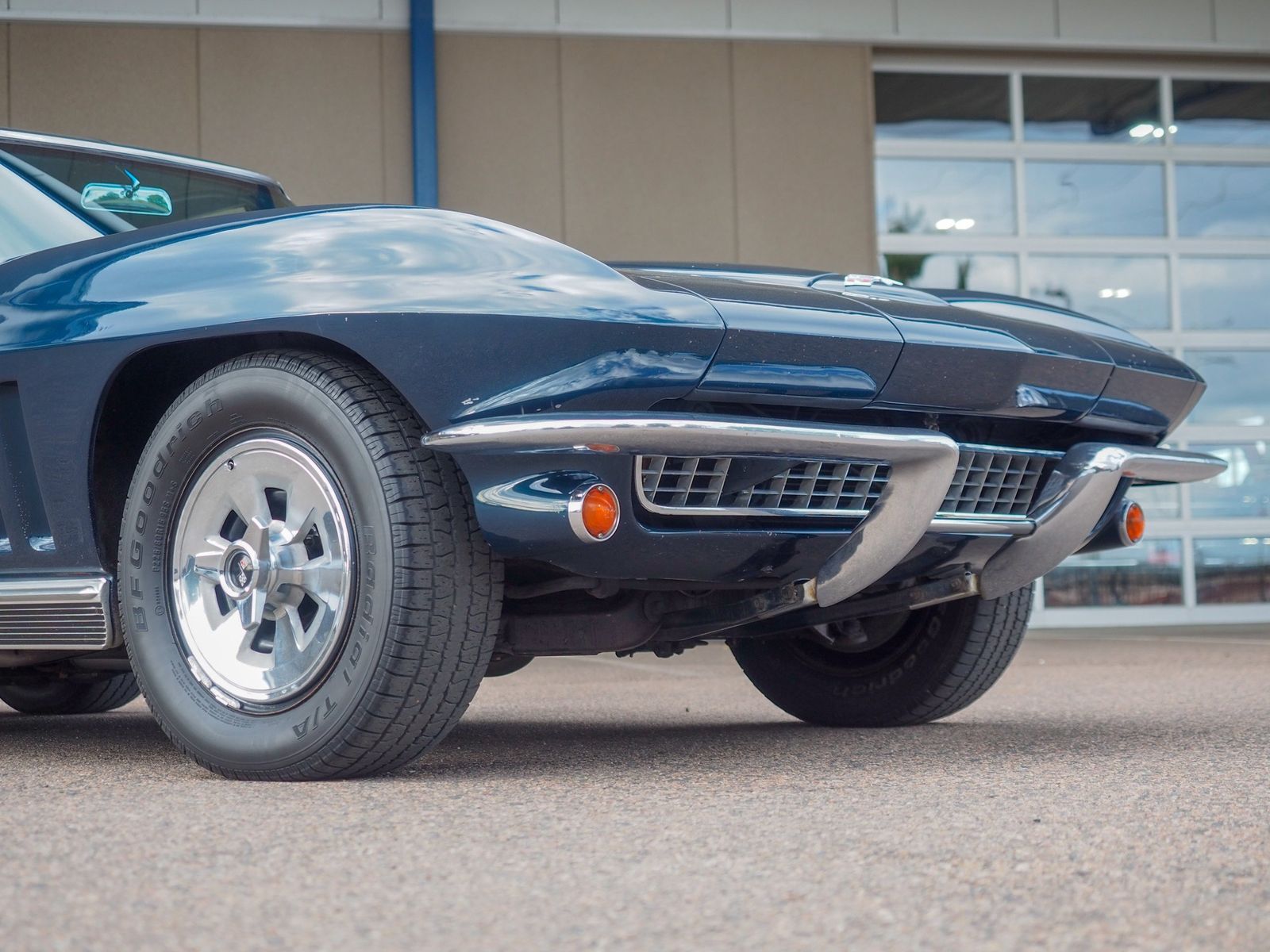 1966 Chevrolet Corvette 3