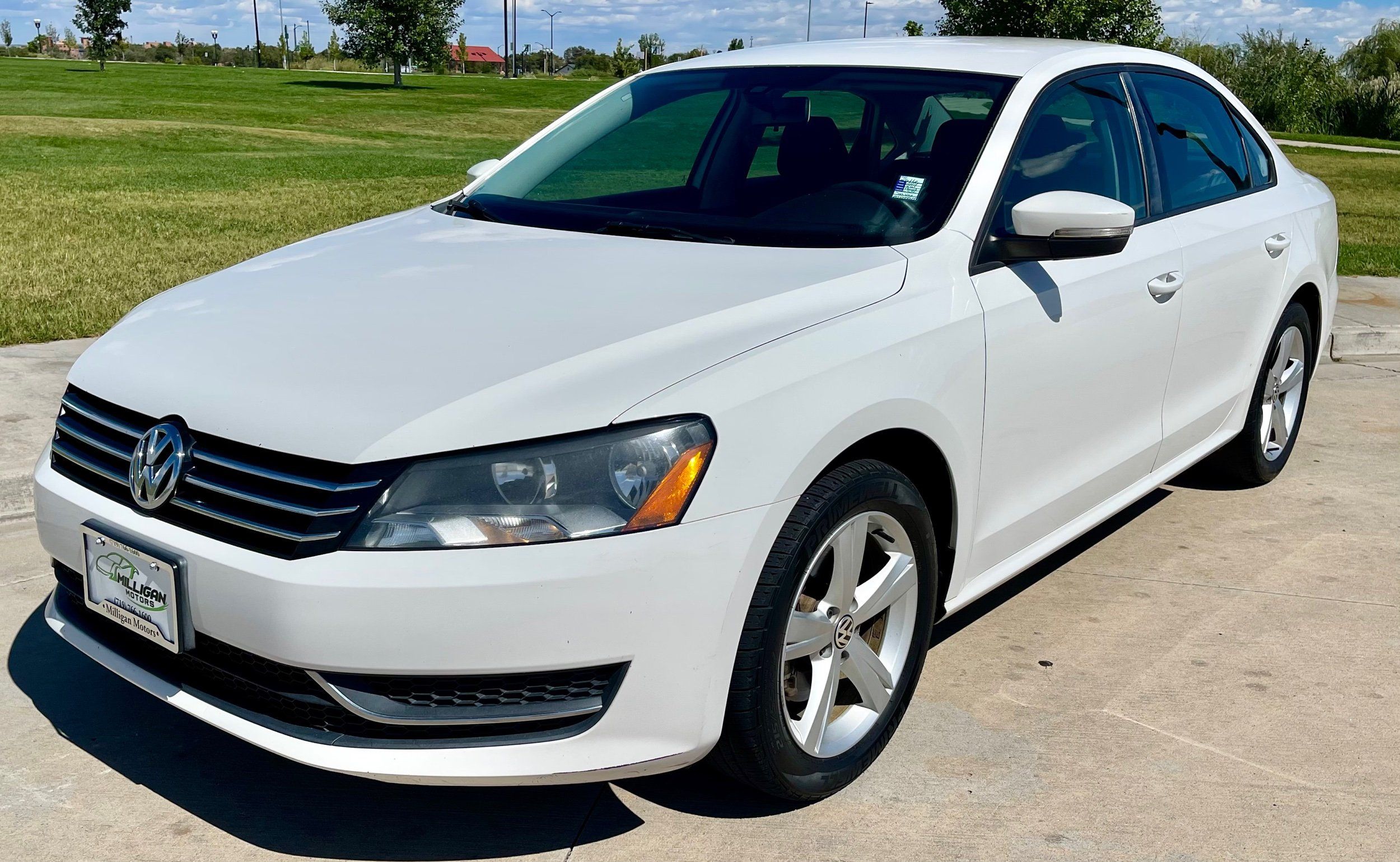 2014 Volkswagen Passat 1.8T S DSG's photo