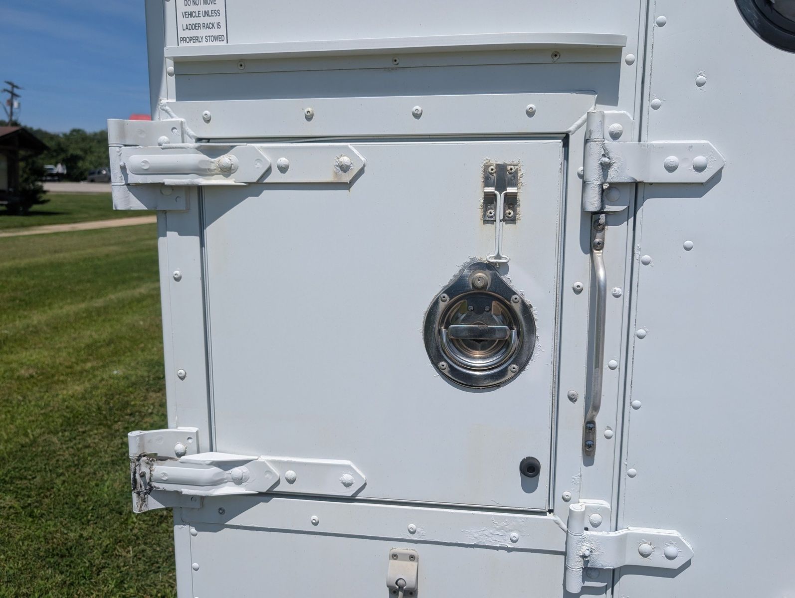 2009 Chevrolet Express Cutaway 50