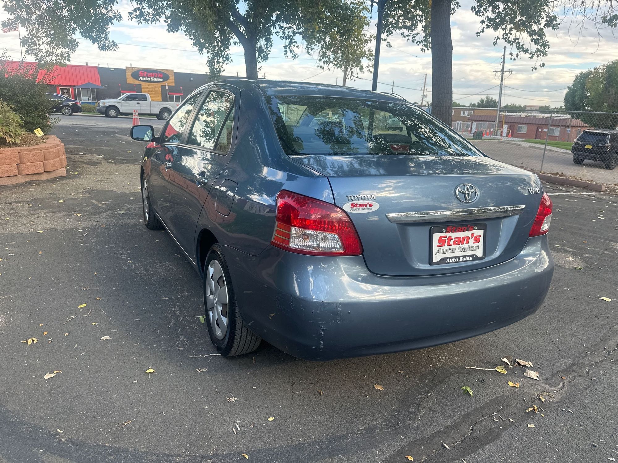 2008 Toyota Yaris Base photo 3